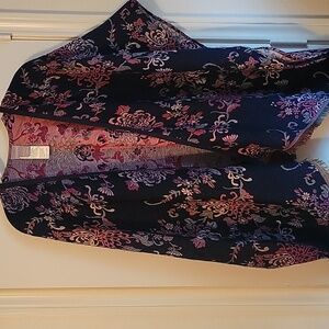 Chicos one size wrap